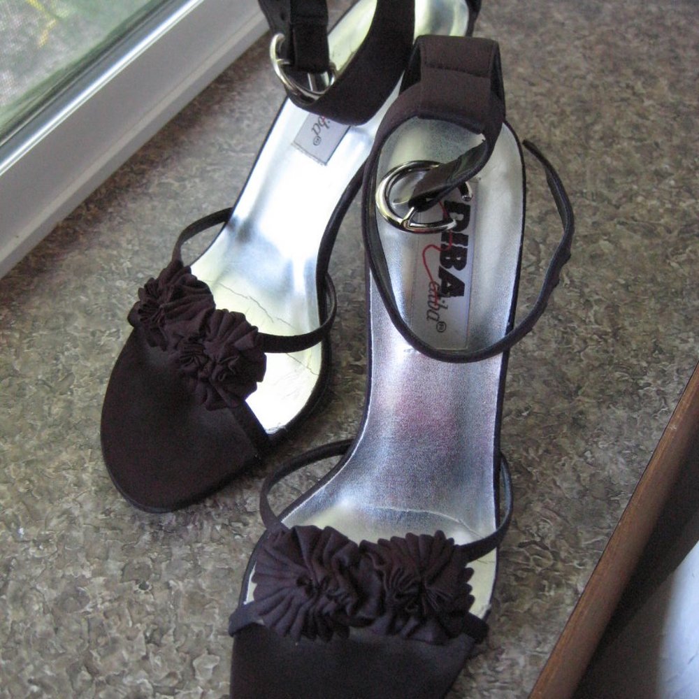 Diba Black Satin Dress Heels Size 7-1/2